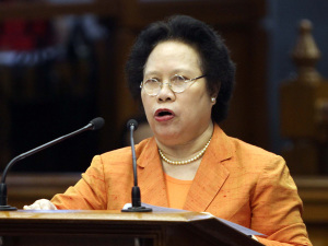 Miriam defensor santiago strikes again