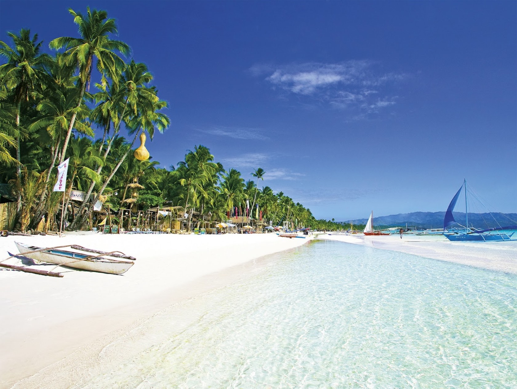 White Beach Boracay in the Philippines | Philippines 