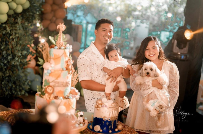 Philippine Star - FAMILY BONDING 👪💗 Vlogger couple Viy Cortez and Cong TV  spent quality time with their son Kidlat who turned three months old on  Wednesday. Happy 3 months anak ko